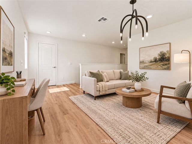 588 Calderwood Lane, Rialto, CA 92377