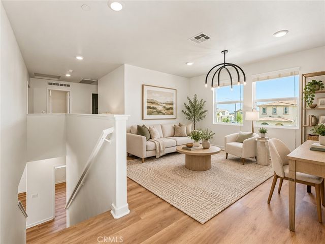 588 Calderwood Lane, Rialto, CA 92377