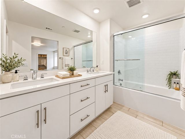 588 Calderwood Lane, Rialto, CA 92377