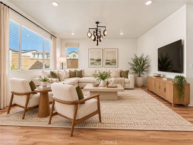 588 Calderwood Lane, Rialto, CA 92377