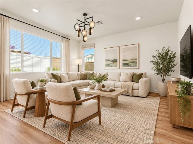588 Calderwood Lane, Rialto, CA 92377