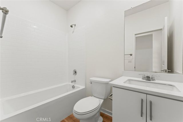 588 Calderwood Lane, Rialto, CA 92377