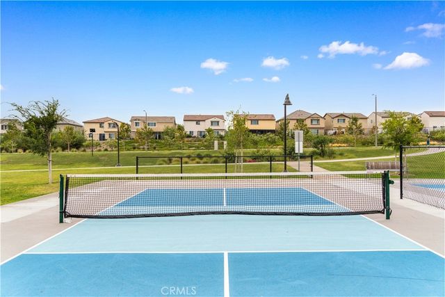 588 Calderwood Lane, Rialto, CA 92377