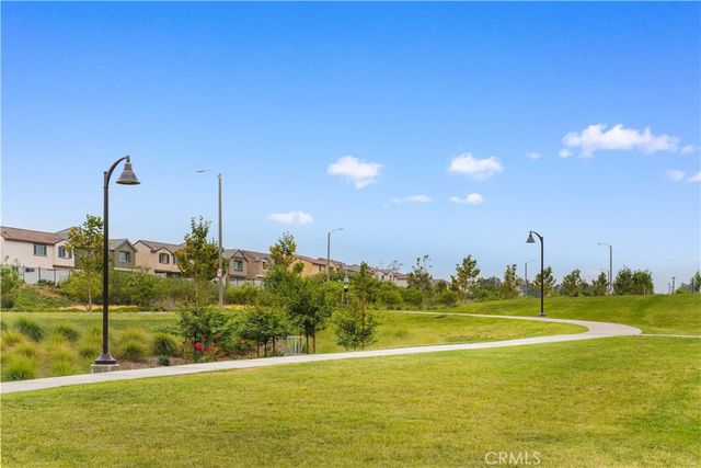 588 Calderwood Lane, Rialto, CA 92377