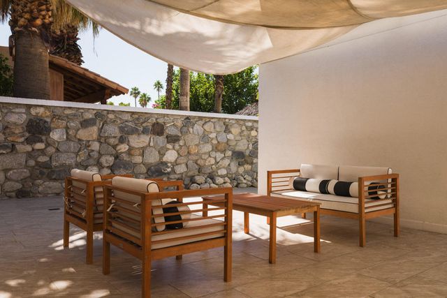 1392 N Paseo De Anza, Palm Springs, CA 92262