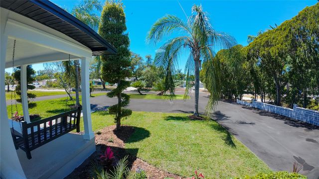 936 ALCAZAR WAY S, St Petersburg, FL 33705
