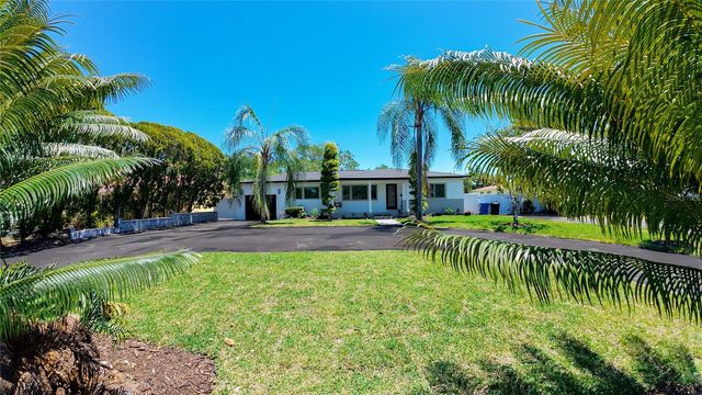 936 ALCAZAR WAY S, St Petersburg, FL 33705