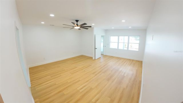 936 ALCAZAR WAY S, St Petersburg, FL 33705