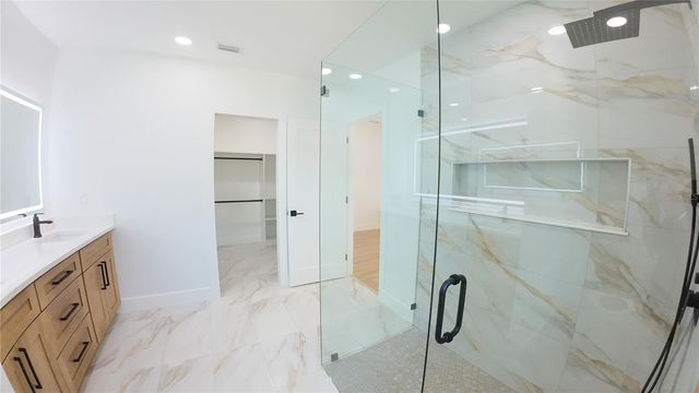936 ALCAZAR WAY S, St Petersburg, FL 33705