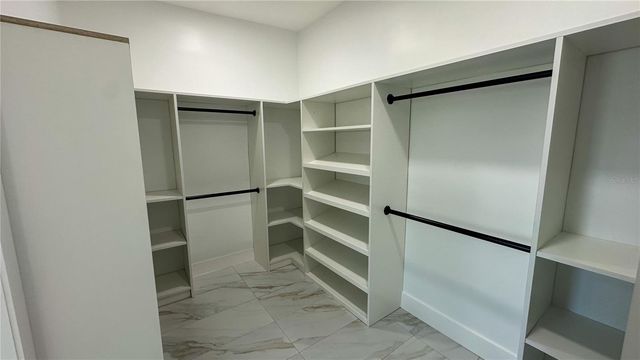 936 ALCAZAR WAY S, St Petersburg, FL 33705