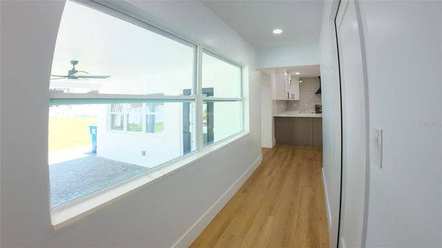 936 ALCAZAR WAY S, St Petersburg, FL 33705