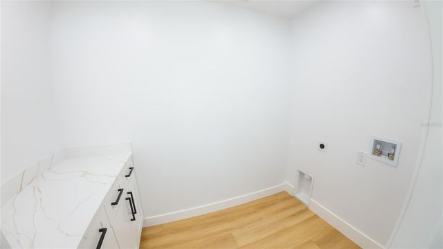 936 ALCAZAR WAY S, St Petersburg, FL 33705