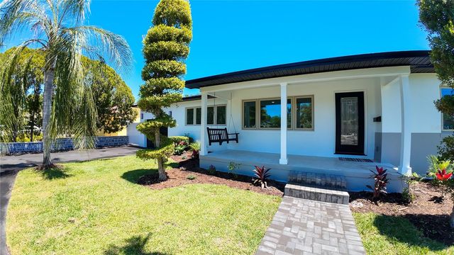 936 ALCAZAR WAY S, St Petersburg, FL 33705