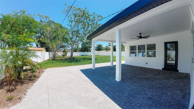 936 ALCAZAR WAY S, St Petersburg, FL 33705