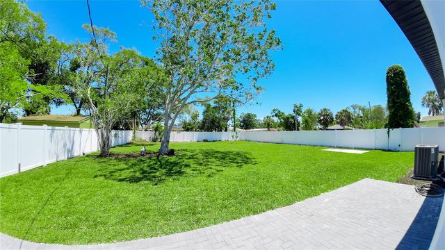 936 ALCAZAR WAY S, St Petersburg, FL 33705