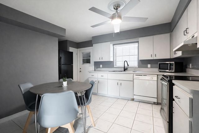 7439 WAYLAND BOULEVARD, Orlando, FL 32807