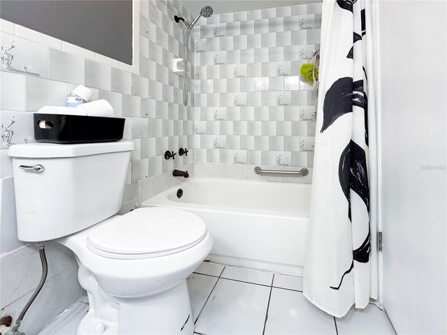 7439 WAYLAND BOULEVARD, Orlando, FL 32807