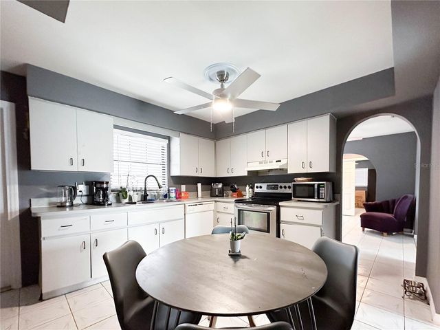 7439 WAYLAND BOULEVARD, Orlando, FL 32807