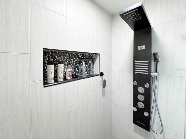 7439 WAYLAND BOULEVARD, Orlando, FL 32807