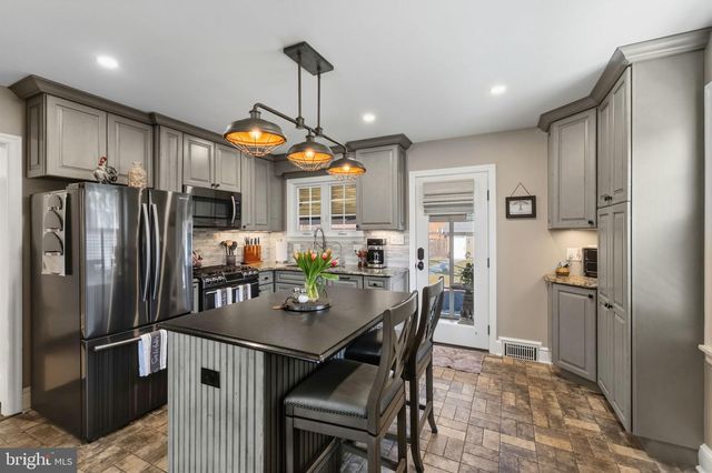 11 14TH ST E, Frederick, MD 21701