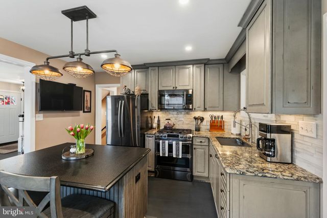 11 14TH ST E, Frederick, MD 21701