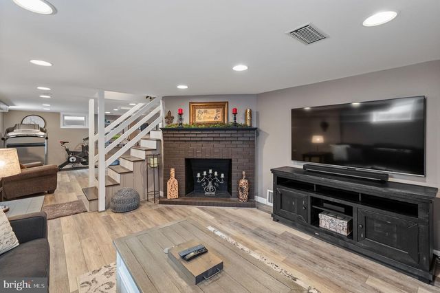 11 14TH ST E, Frederick, MD 21701