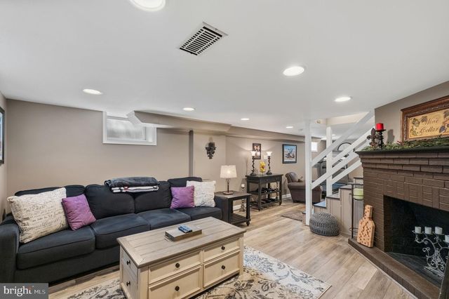 11 14TH ST E, Frederick, MD 21701