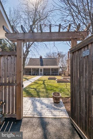 11 14TH ST E, Frederick, MD 21701