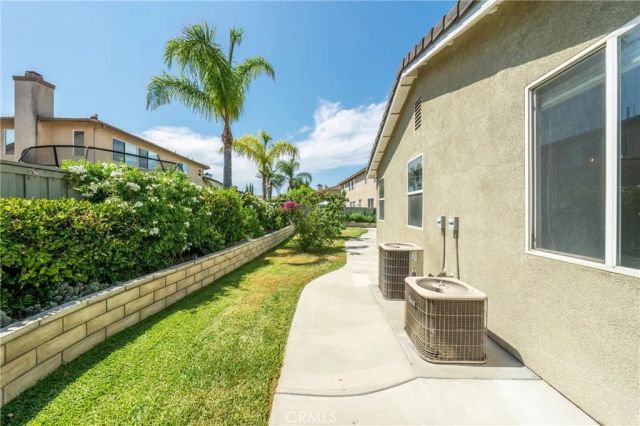 7266 Citrus Valley Ave, Eastvale, CA 92880