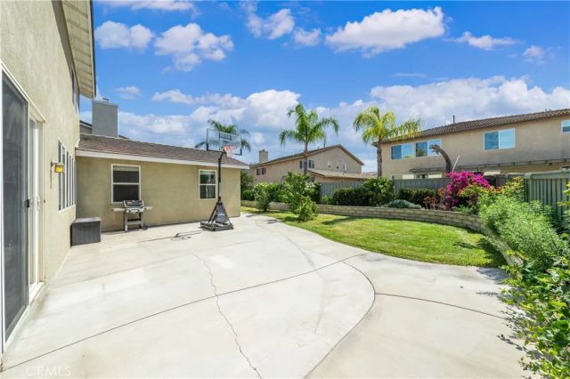 7266 Citrus Valley Ave, Eastvale, CA 92880