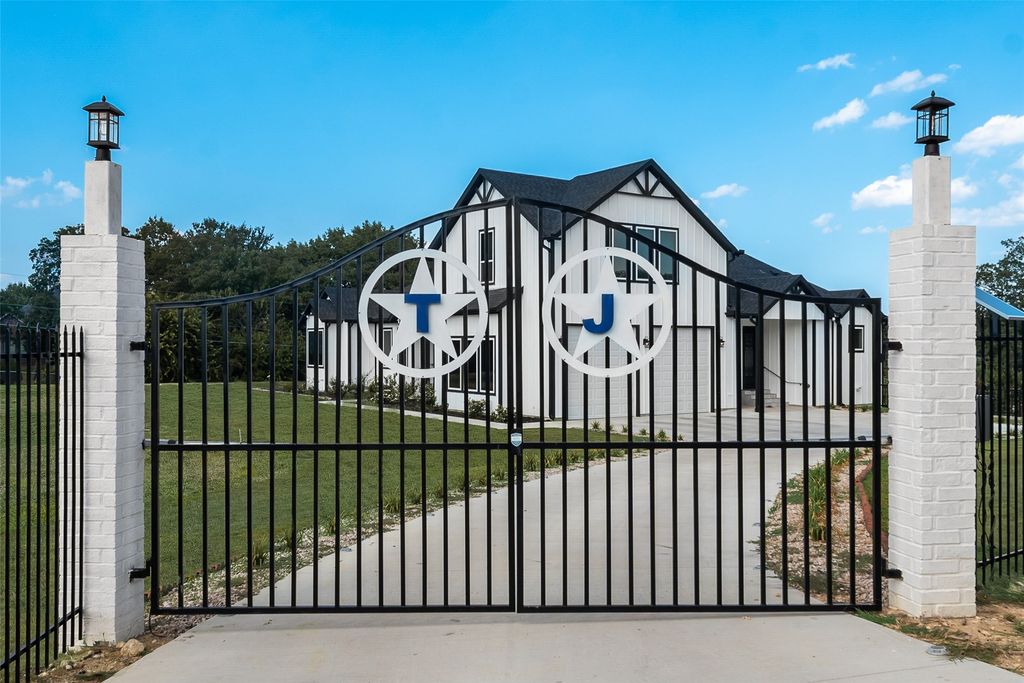 911 Oldgate Road, Lakeside, TX 76108 — exterior