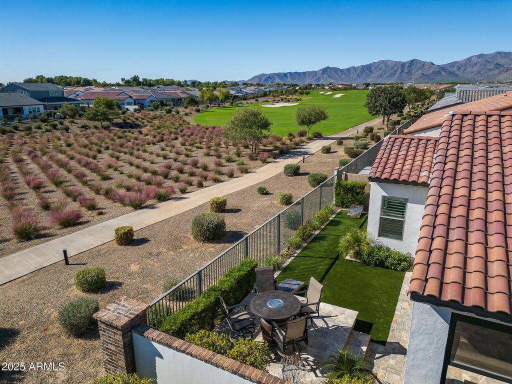 17383 W GUTHRIE Street, Surprise, AZ 85388 — photo 2