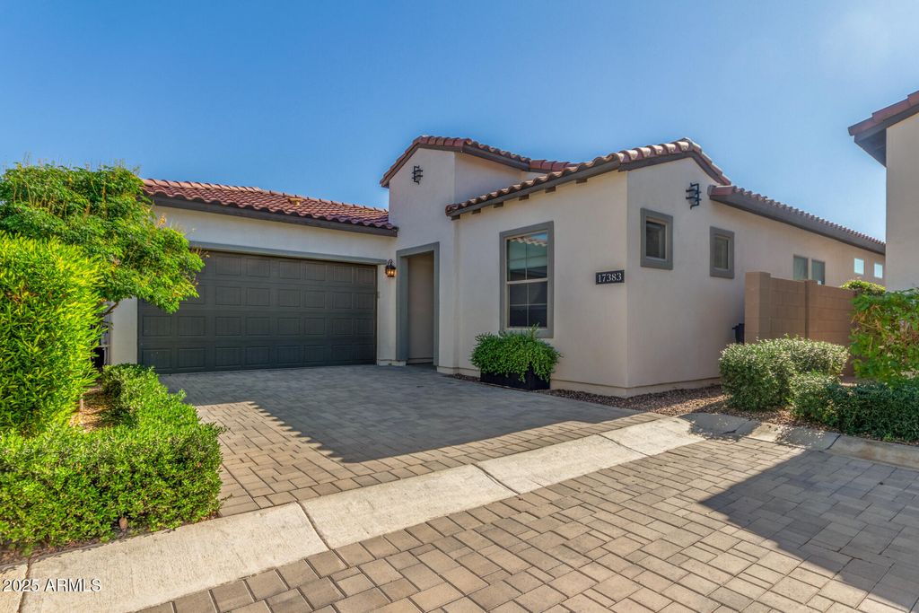 17383 W GUTHRIE Street, Surprise, AZ 85388 — photo 5