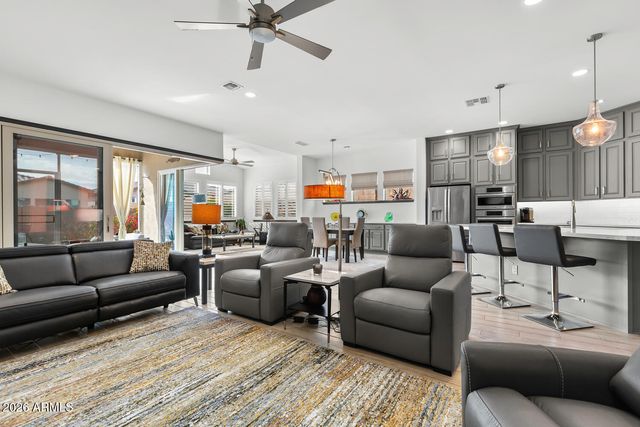 21257 W HILLCREST Boulevard, Buckeye, AZ 85396