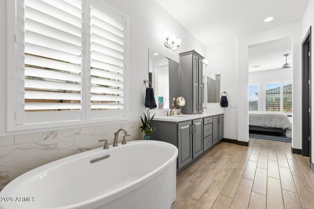 21257 W HILLCREST Boulevard, Buckeye, AZ 85396