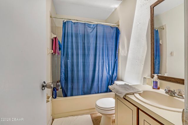 188 W Sandalwood Court, Daytona Beach, FL 32119