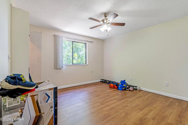 188 W Sandalwood Court, Daytona Beach, FL 32119