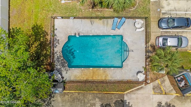 188 W Sandalwood Court, Daytona Beach, FL 32119