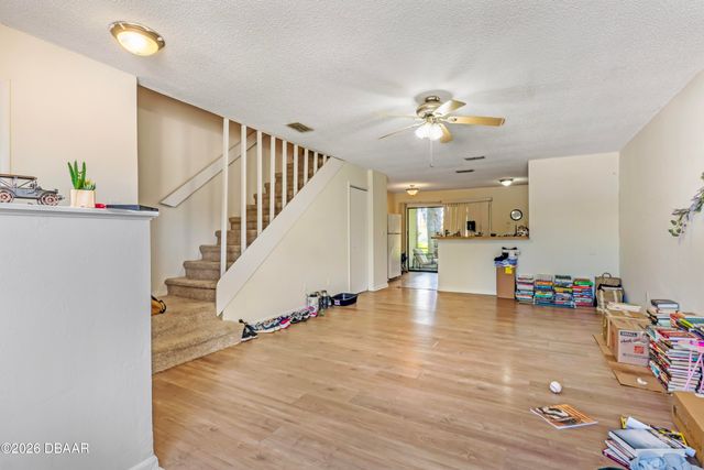 188 W Sandalwood Court, Daytona Beach, FL 32119