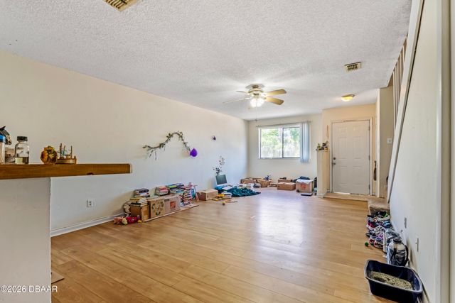 188 W Sandalwood Court, Daytona Beach, FL 32119