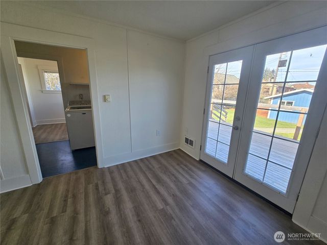 1035 W 8th Street, Port Angeles, WA 98363