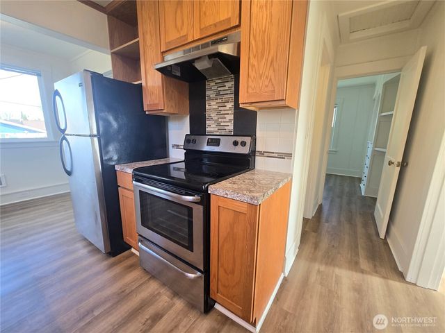 1035 W 8th Street, Port Angeles, WA 98363