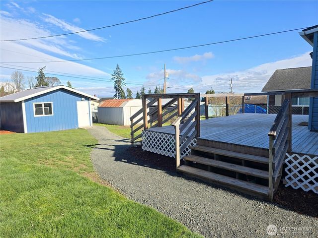 1035 W 8th Street, Port Angeles, WA 98363