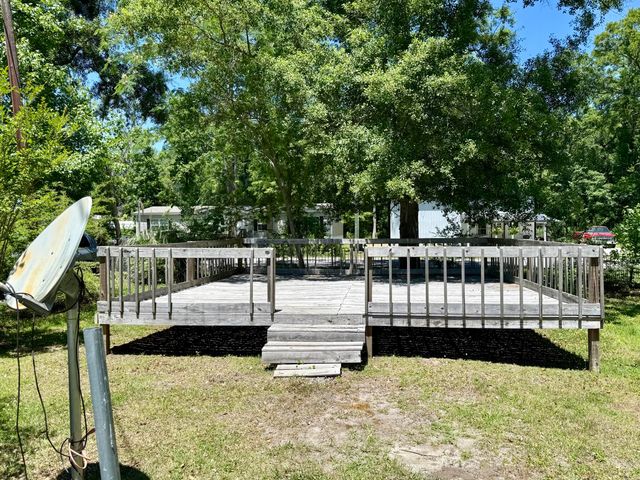 6123 Brown Way, Ravenel, SC 29470