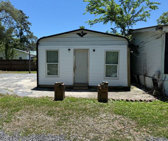 6123 Brown Way, Ravenel, SC 29470
