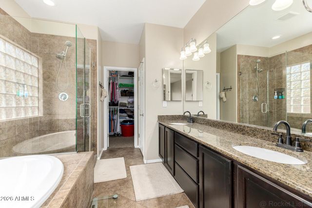 1904 W BLACK HILL Road, Phoenix, AZ 85085