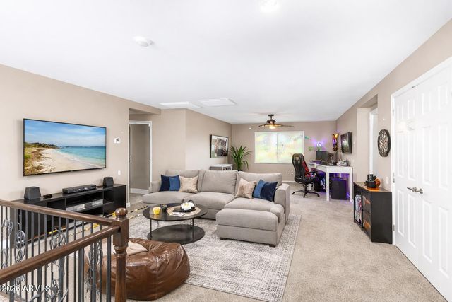 1904 W BLACK HILL Road, Phoenix, AZ 85085