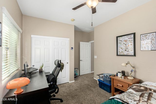 1904 W BLACK HILL Road, Phoenix, AZ 85085