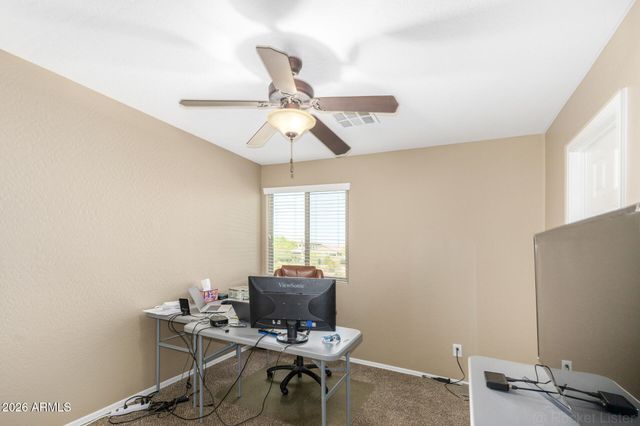 1904 W BLACK HILL Road, Phoenix, AZ 85085