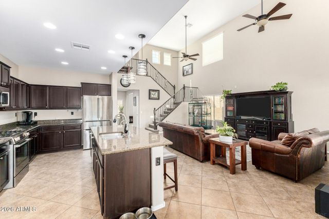 1904 W BLACK HILL Road, Phoenix, AZ 85085